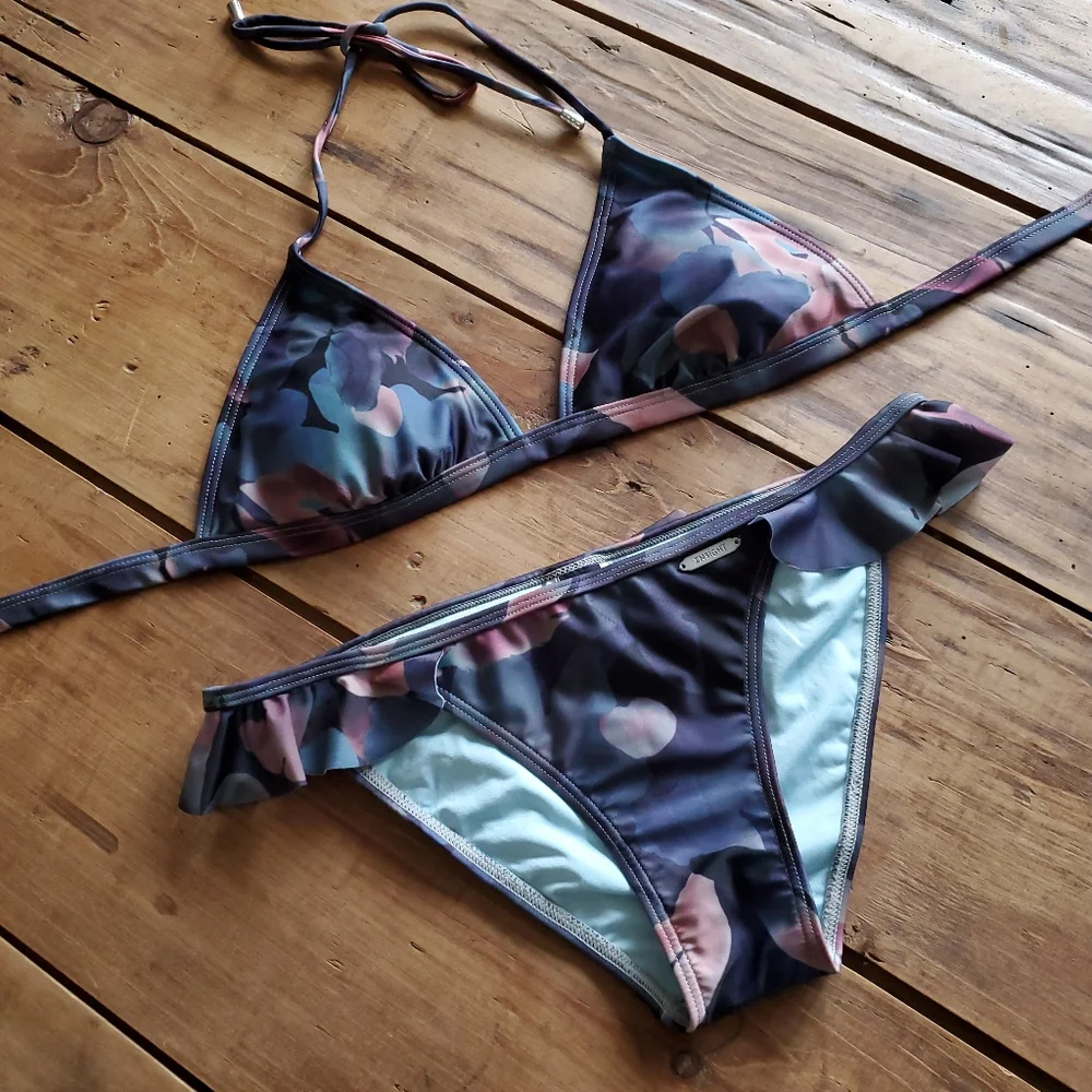 Insight Women's Ruffle Watercolor Print Bikini Size 6